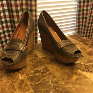 *Lucky Brand Platforms*